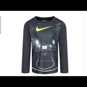 Boy’s Nike shirt size 4 NWT